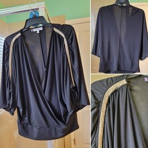 Jennifer Lopez black chain top 3/4 sleeve